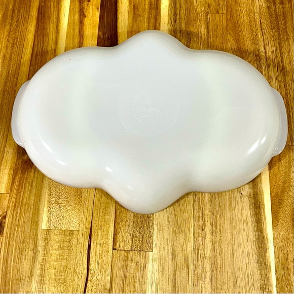 Anchor Hocking VTG Fire King Milk Glass Divided Serving Dish 50’s Gold Trim - Picture 5 of 8